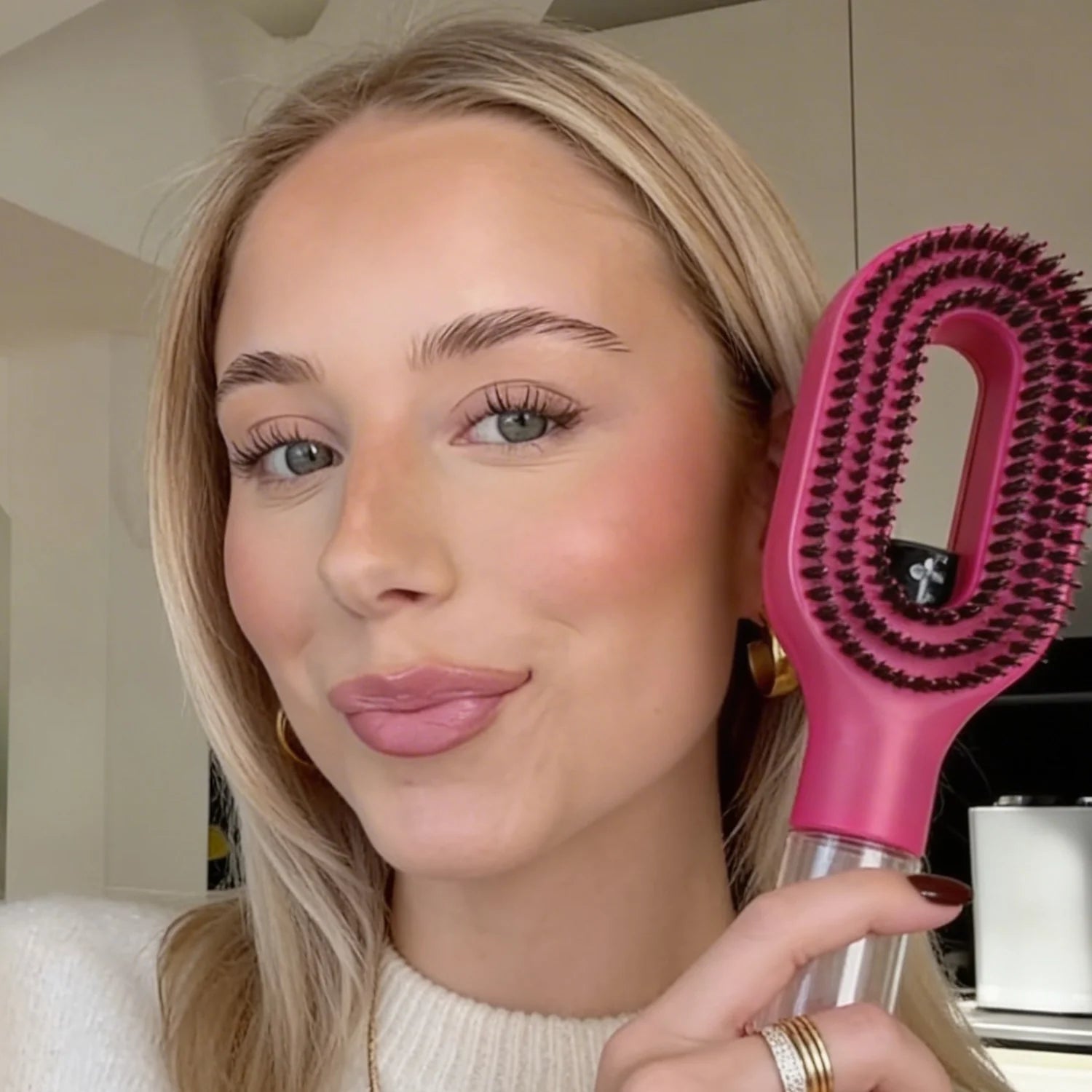 Ceralia™ GlowBrush